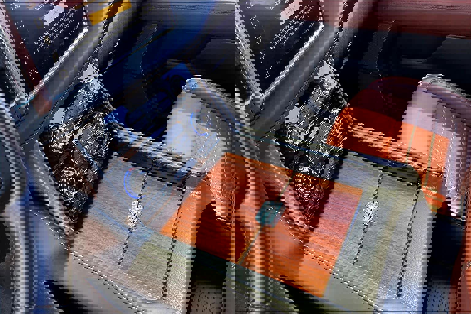 Used 2024 GMC Yukon XL Denali Ultimate image 16