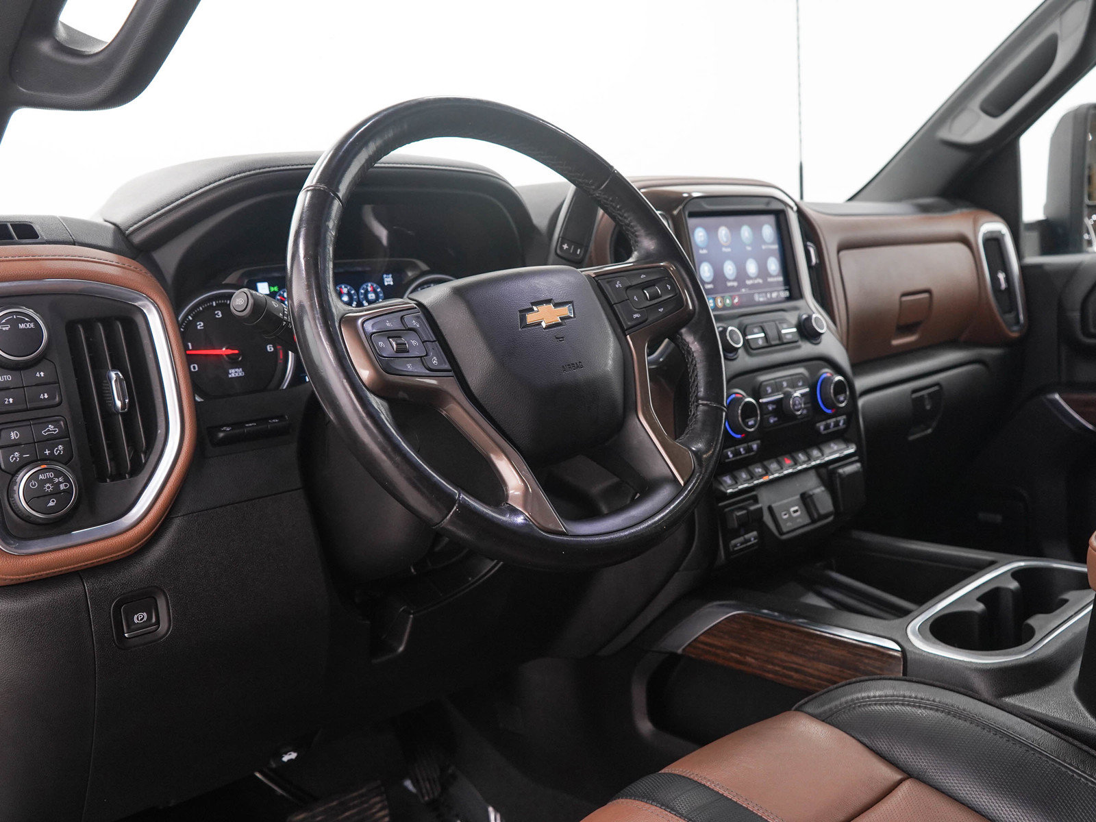Used 2022 Chevrolet Silverado 2500 High Country w/ Technology Package AWD/4WD image 26