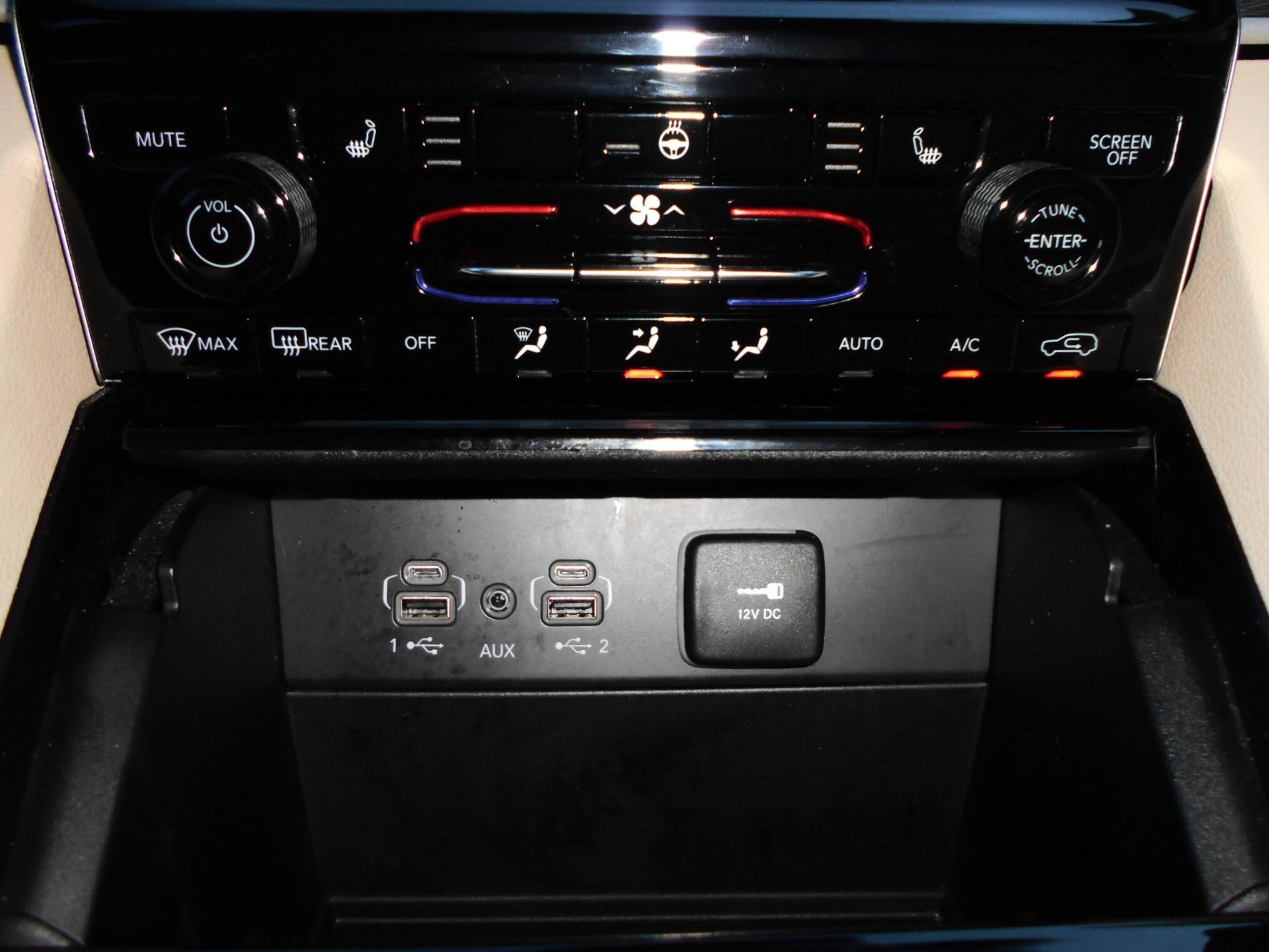 Certified 2023 Jeep Grand Cherokee Limited AWD/4WD image 19