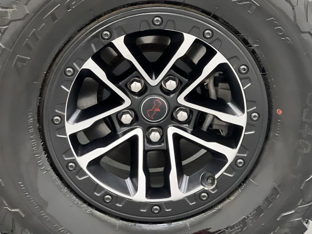 Used 2024 Jeep Wrangler Unlimited Rubicon w/ XTREMEE 35" Tire Package AWD/4WD image 60