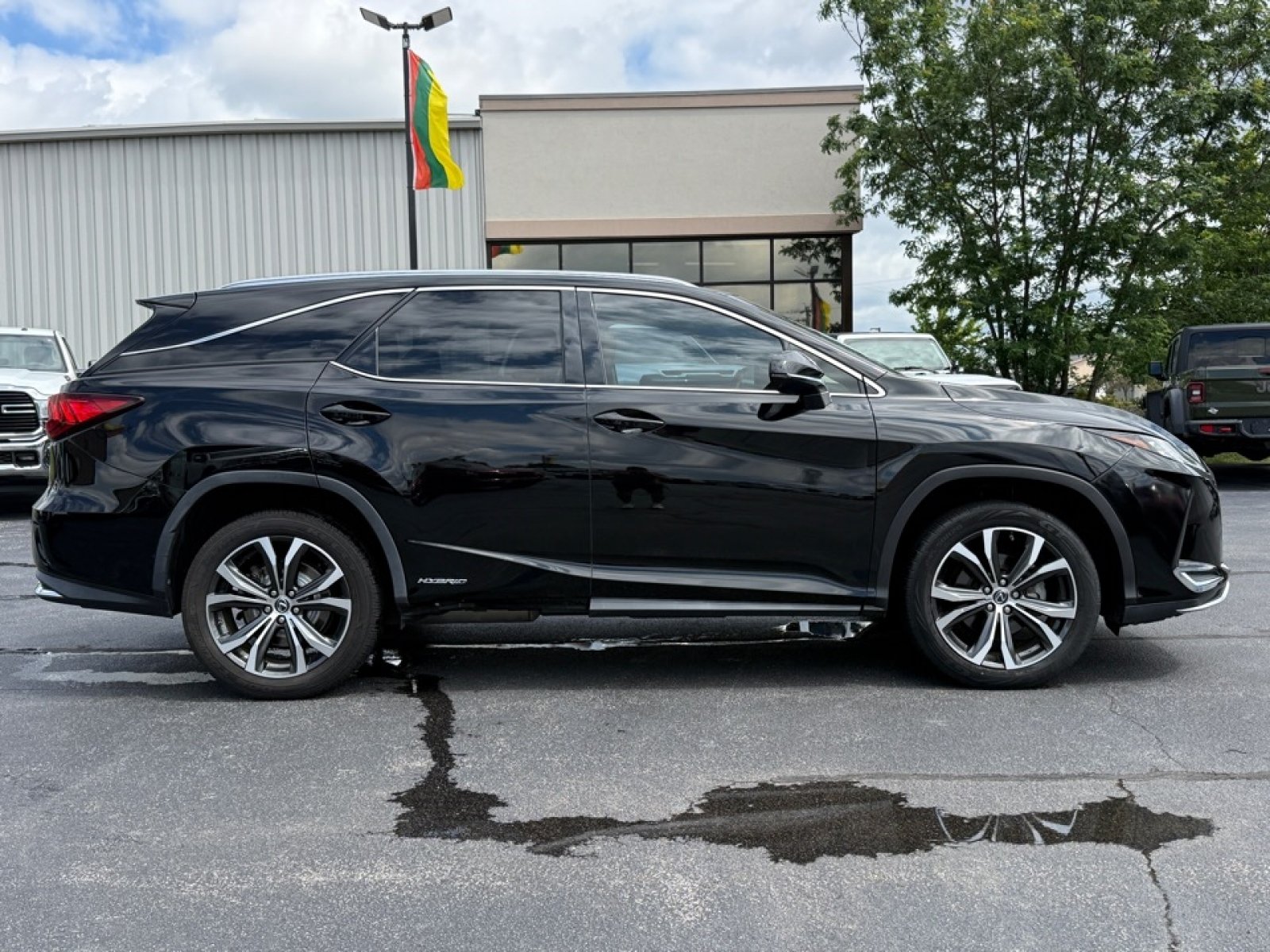 Used 2020 Lexus RX 450hL AWD w/ Premium Package image 9