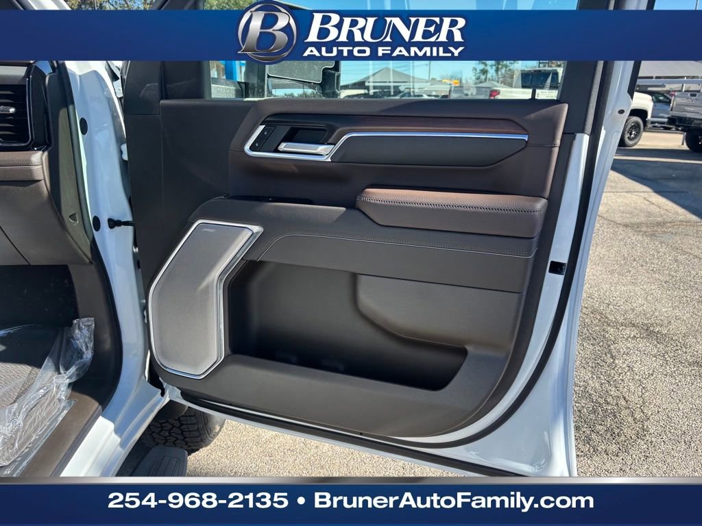 New 2026 GMC Sierra 2500 Denali w/ Denali Reserve Package image 12