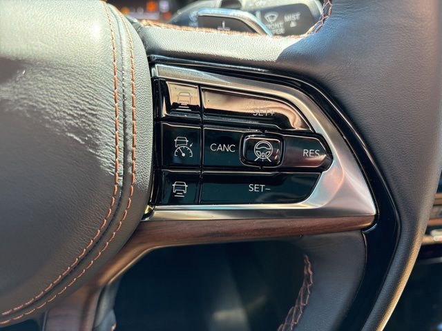 Used 2025 Jeep Grand Cherokee Summit image 9