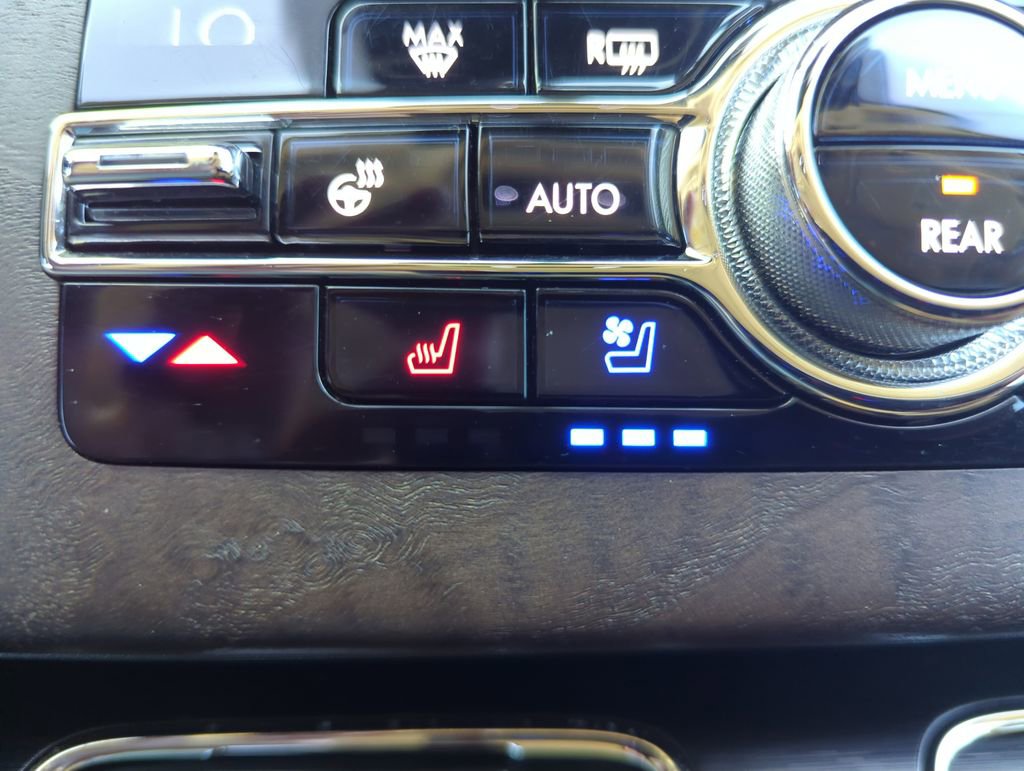 Used 2020 Lincoln Aviator Reserve w/ Equipment Group 202A image 29