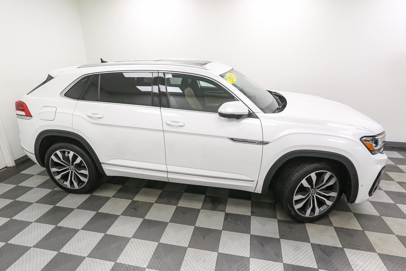 Certified 2023 Volkswagen Atlas Cross Sport SEL Premium R-Line image 6