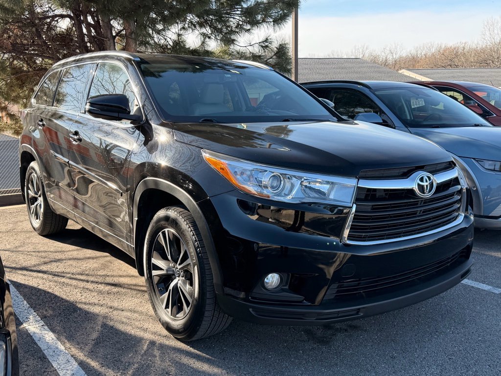 Used 2016 Toyota Highlander XLE image 7