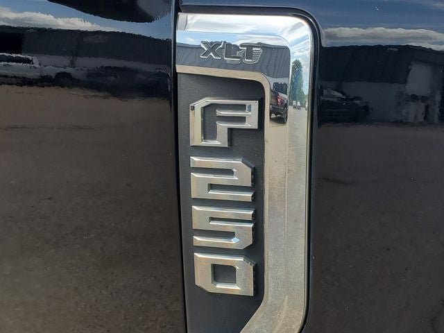 Used 2019 Ford F250 XLT w/ XLT Premium Package AWD/4WD image 29