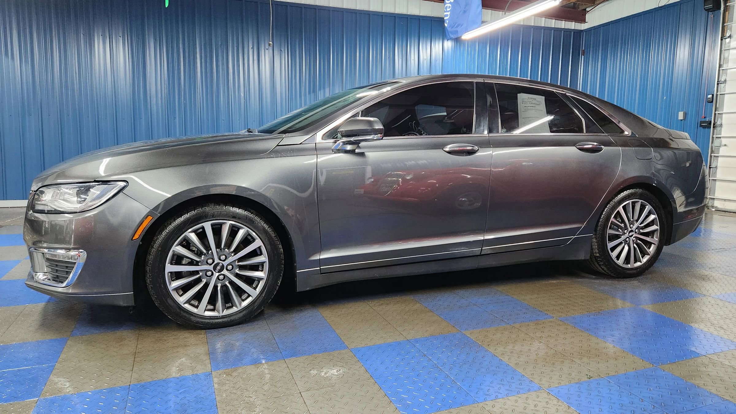 Used 2020 Lincoln MKZ image 65