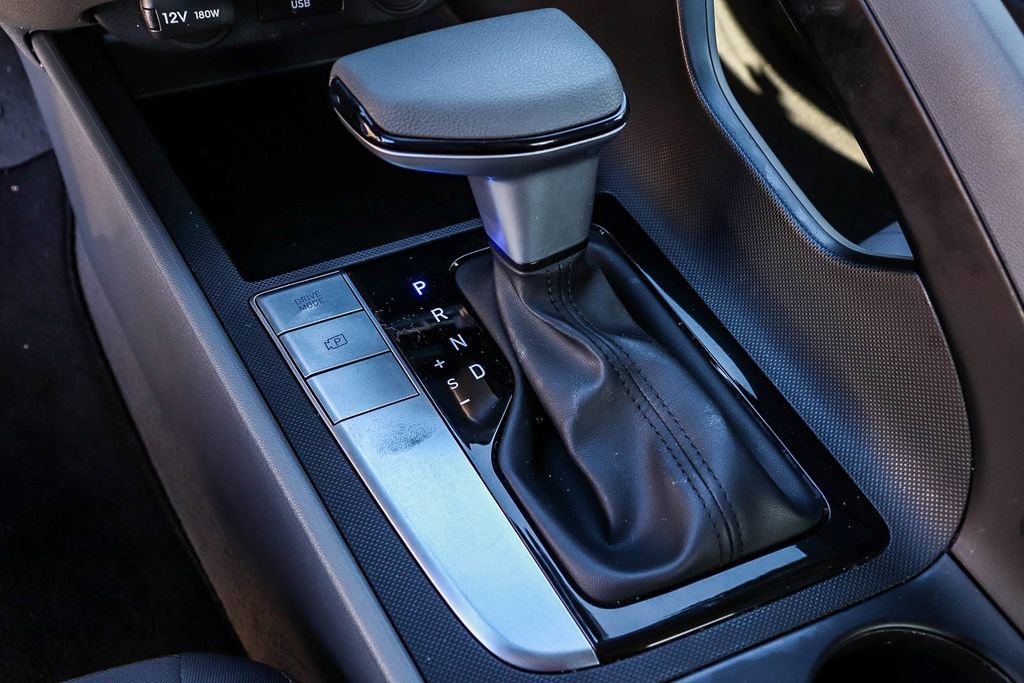 Used 2023 Hyundai Elantra SEL image 21