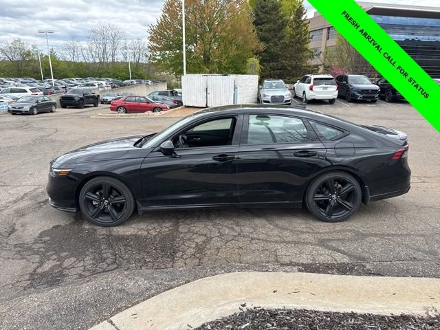 Used 2023 Honda Accord Sport image 2