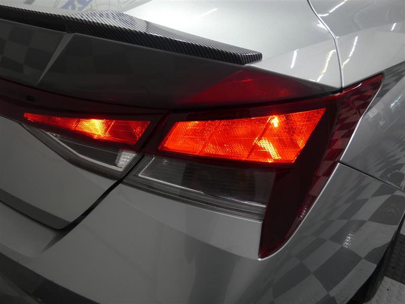 Used 2022 Hyundai Elantra SEL w/ Preferred Accessory Package image 12