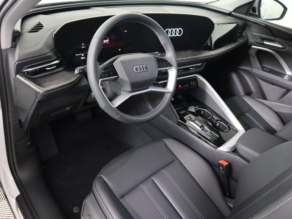 Used 2025 Audi Q5 Premium w/ Convenience Package AWD/4WD image 10