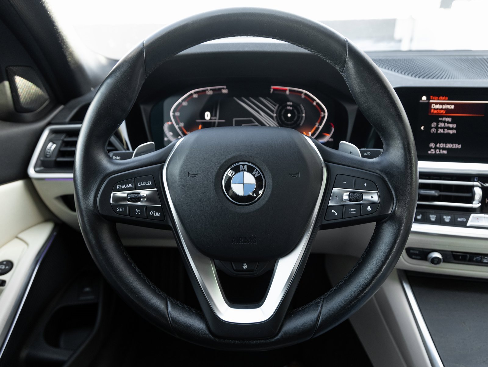 Used 2022 BMW 330i Sedan w/ Premium Package image 13