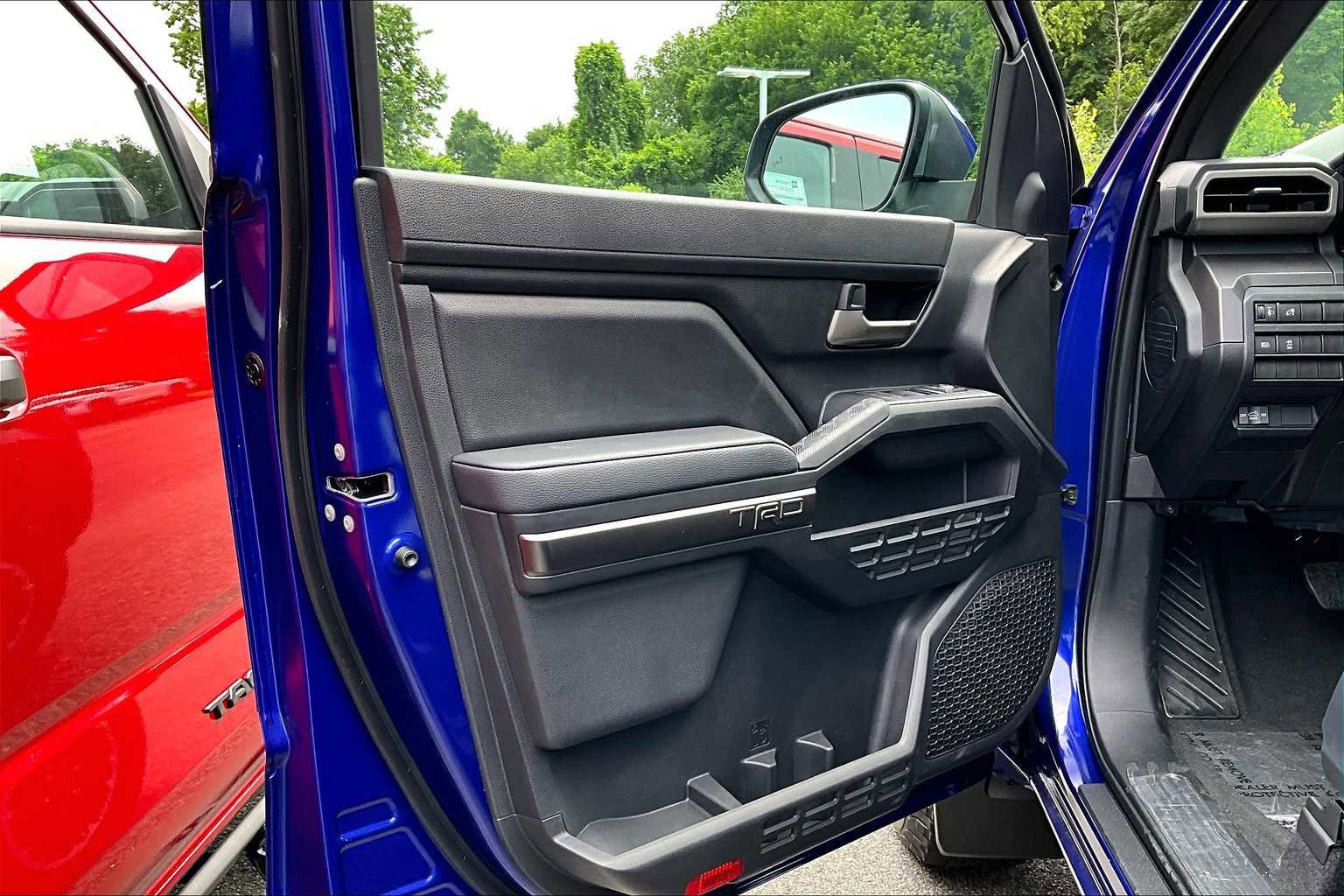 New 2025 Toyota Tacoma TRD Off-Road image 10