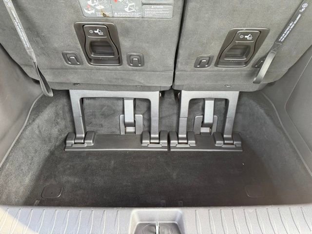 Used 2023 Kia Carnival LX FWD image 18