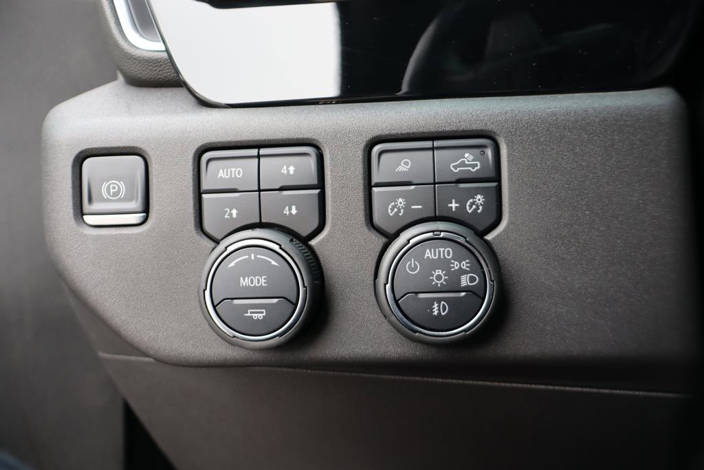 Used 2022 Chevrolet Silverado 1500 LT Trail Boss w/ LT Trail Boss Premium Package image 18