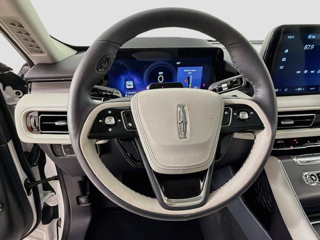 New 2027 Lincoln Aviator 2WD image 11