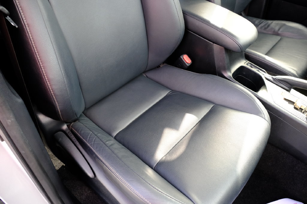 Used 2013 Toyota RAV4 Limited AWD/4WD image 32