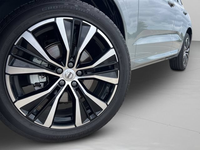 Used 2025 Volvo XC60 B5 Plus AWD/4WD image 38