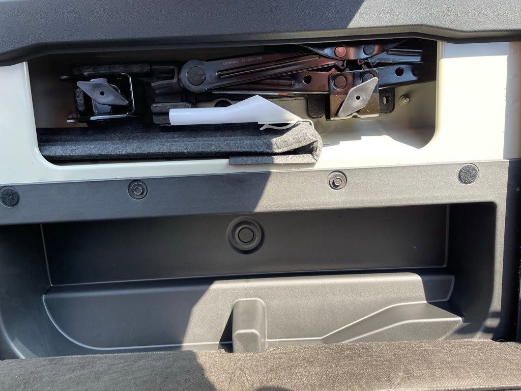 New 2025 Ford Bronco Badlands image 24