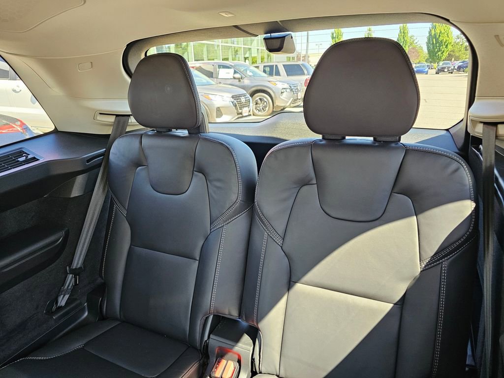 Used 2025 Volvo XC90 T8 Ultra w/ Protection Package image 12