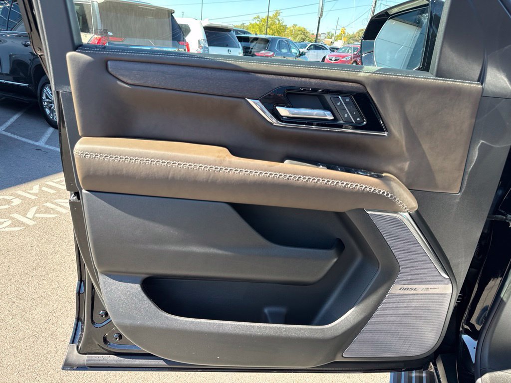 New 2026 GMC Yukon Denali Ultimate AWD/4WD image 11