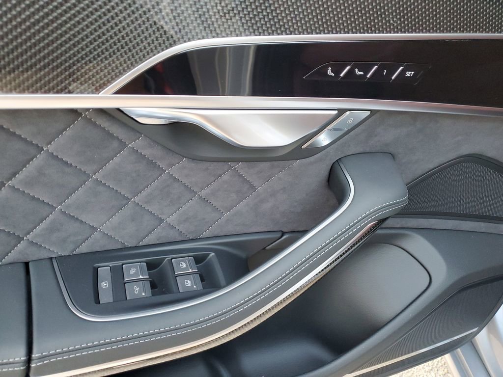 New 2025 Audi S8 image 21