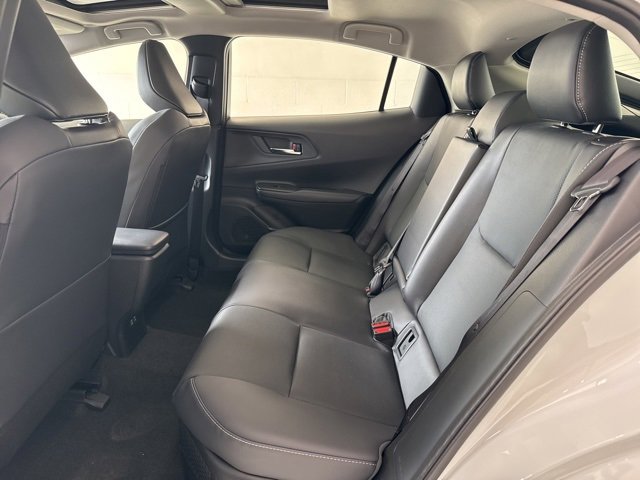 Used 2025 Toyota Prius LE image 39