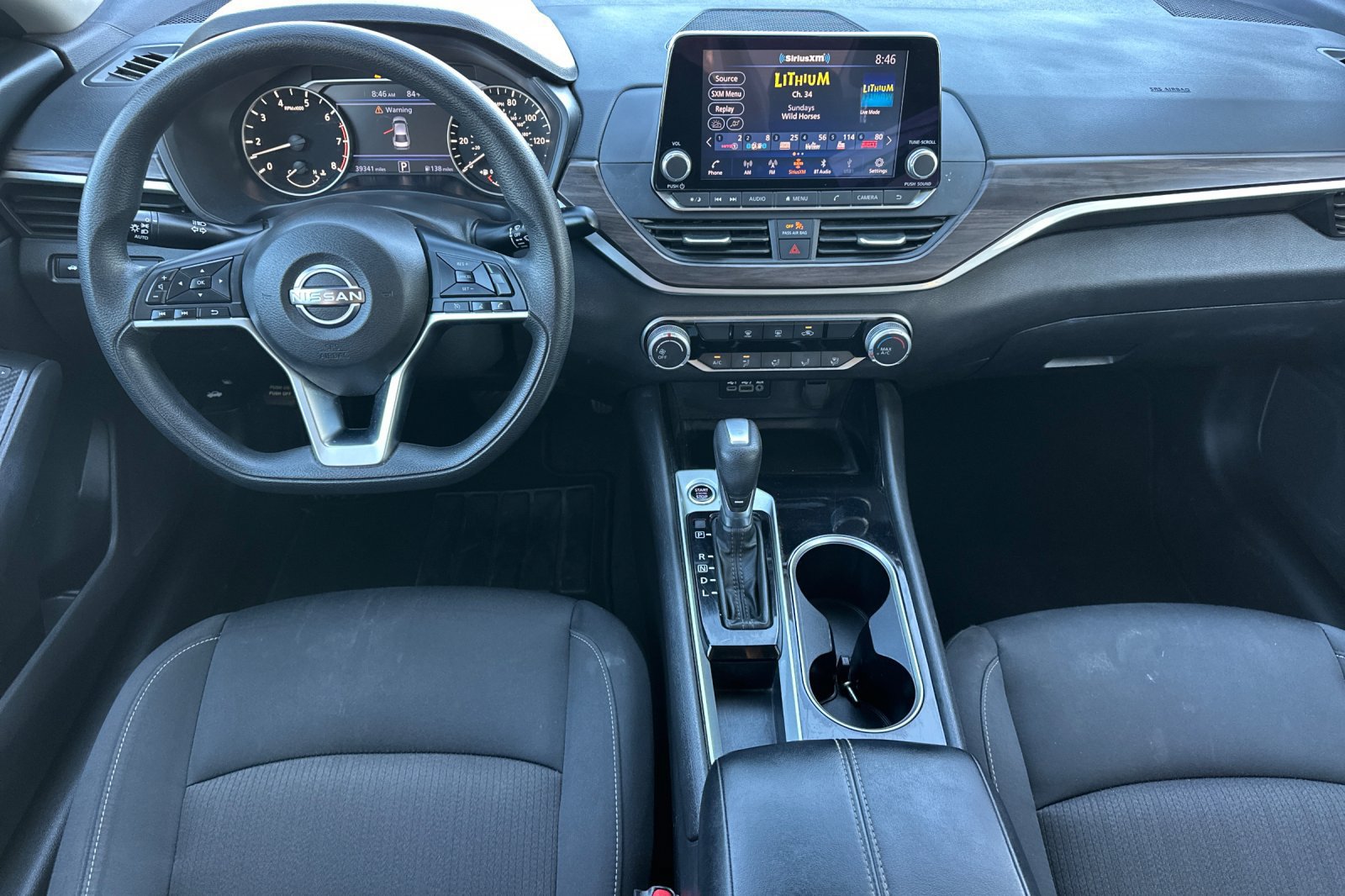 Used 2024 Nissan Altima 2.5 SV FWD image 13