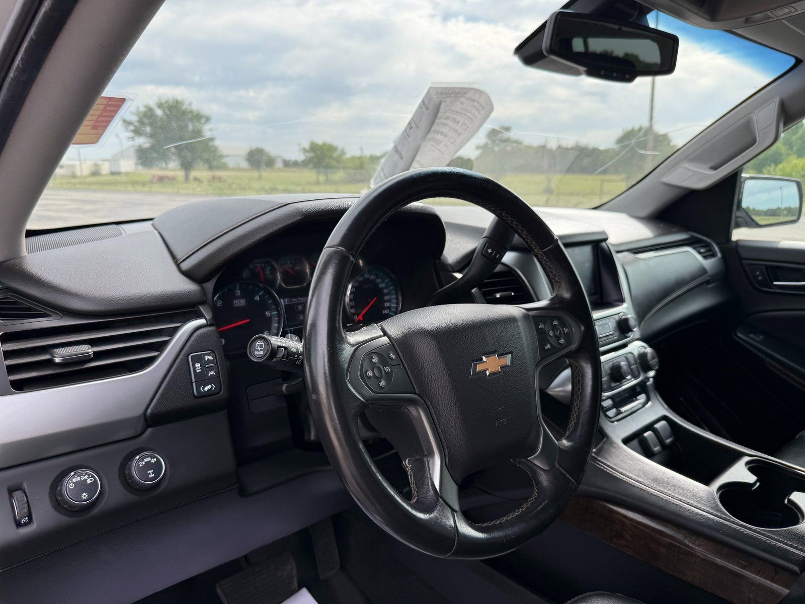 Used 2019 Chevrolet Suburban LT image 15