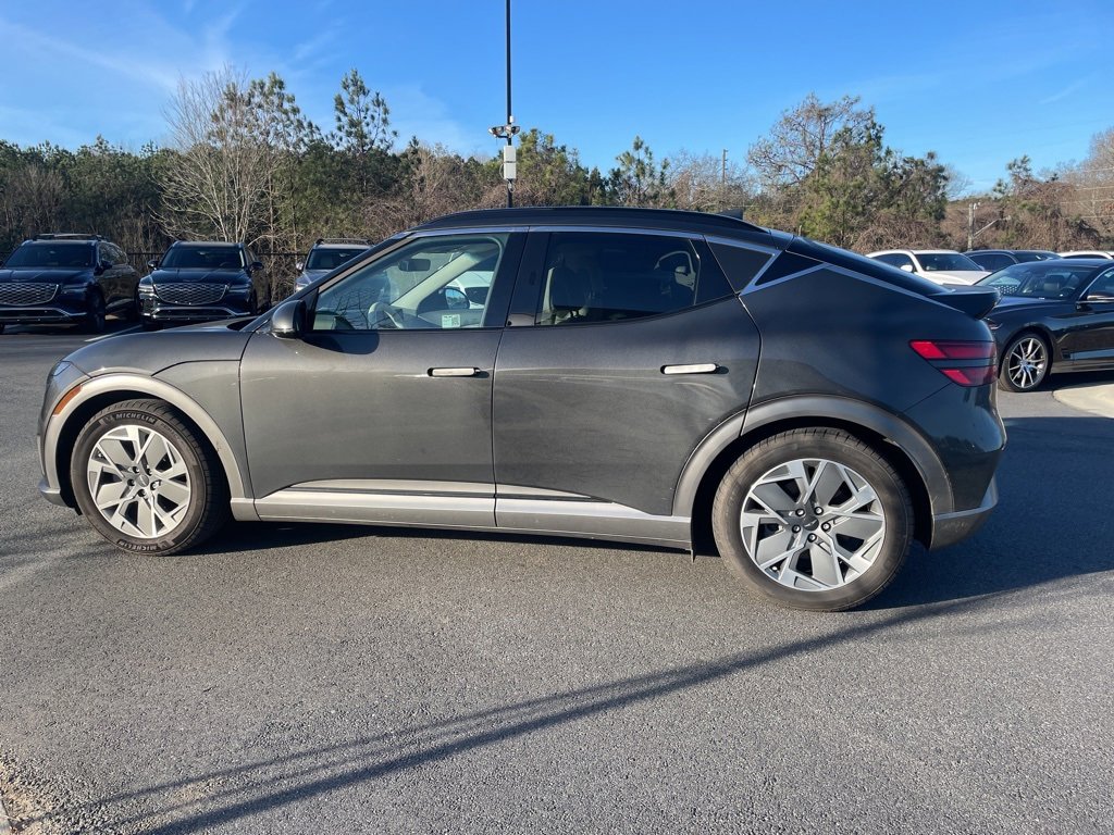 Used 2024 Genesis GV60 RWD image 5