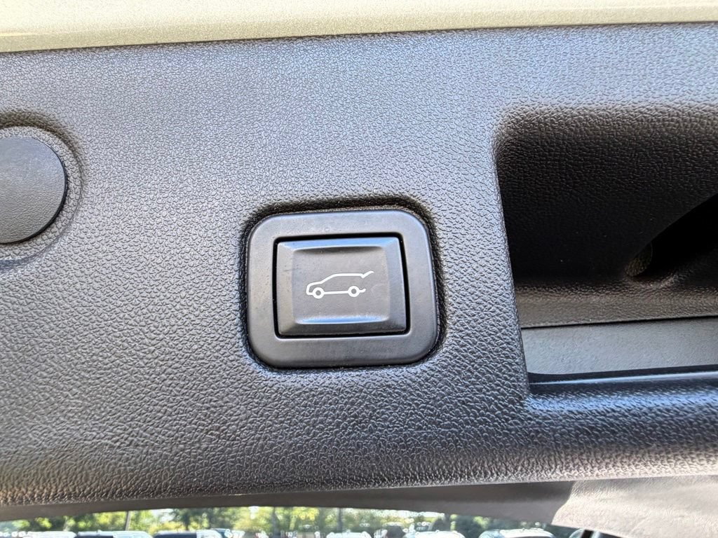 Used 2019 Chevrolet Equinox Premier AWD/4WD image 36