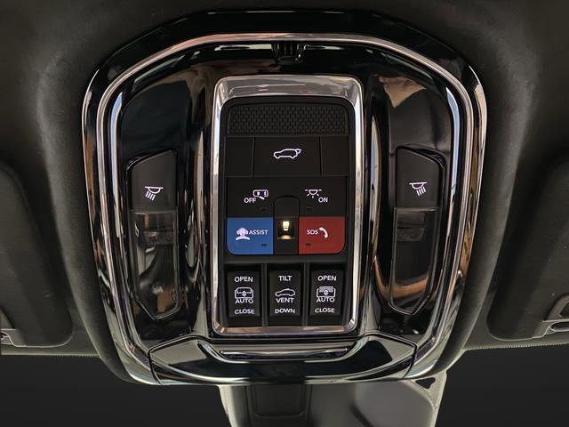 Used 2023 Jeep Grand Cherokee L Summit image 28