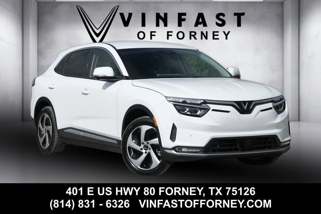 New 2025 VinFast VF 8 Eco