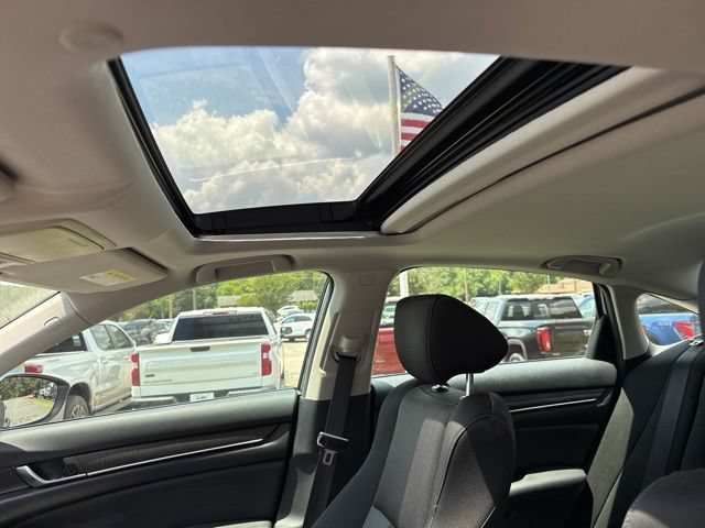 Used 2019 Honda Accord EX image 11