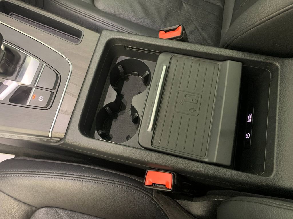 Used 2020 Audi Q5 e Premium Plus image 30