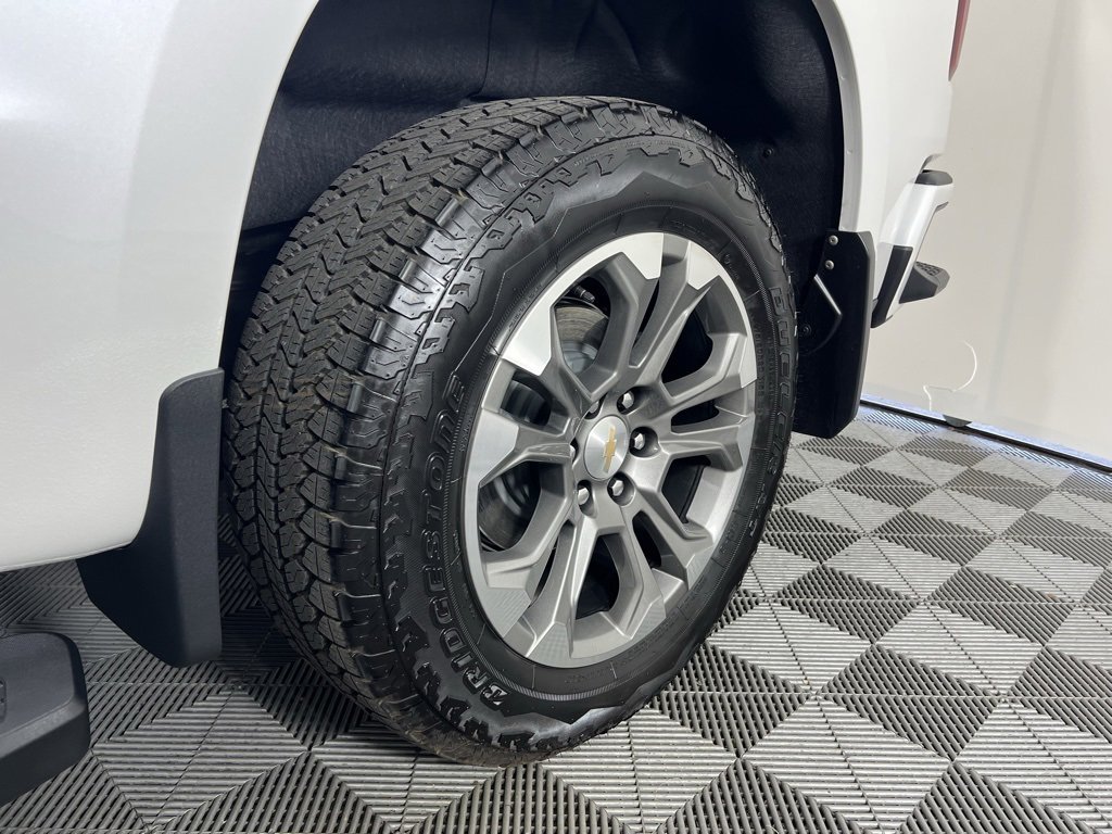 Used 2025 Chevrolet Silverado 1500 High Country w/ Technology Package image 5