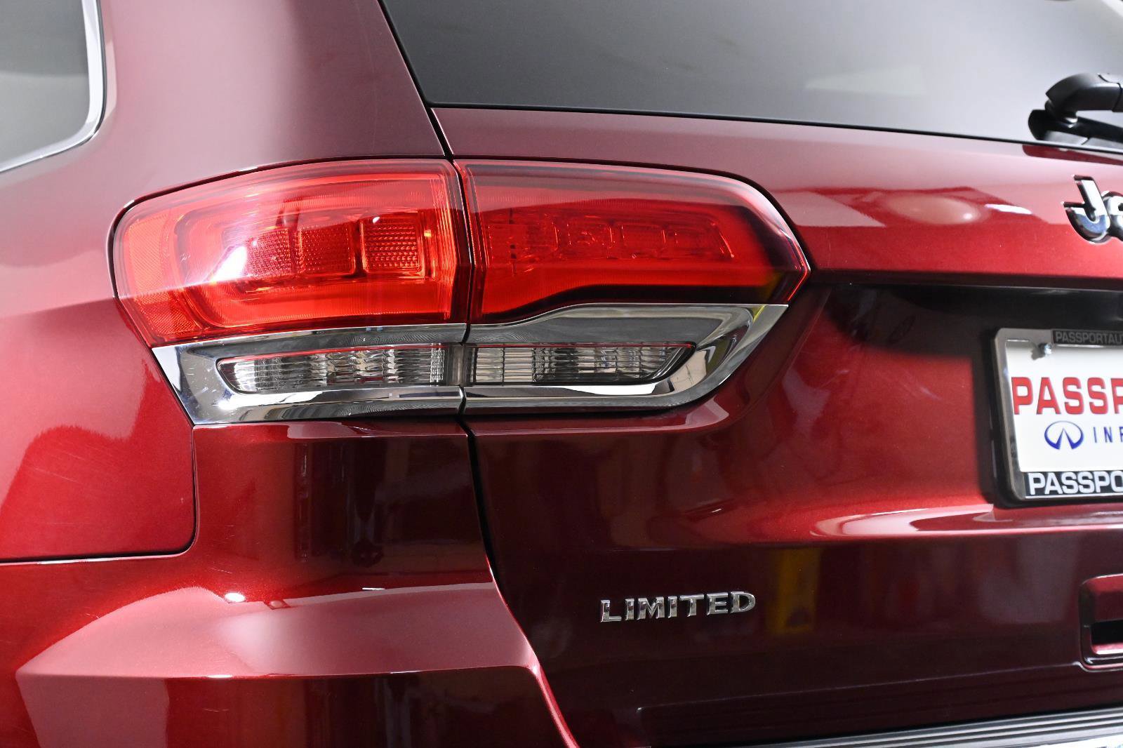Used 2021 Jeep Grand Cherokee Limited w/ Luxury Group II image 6