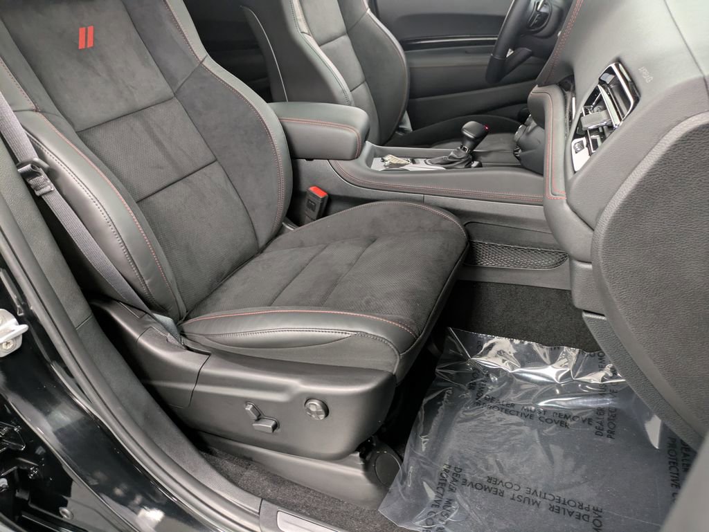 Used 2025 Dodge Durango GT image 28