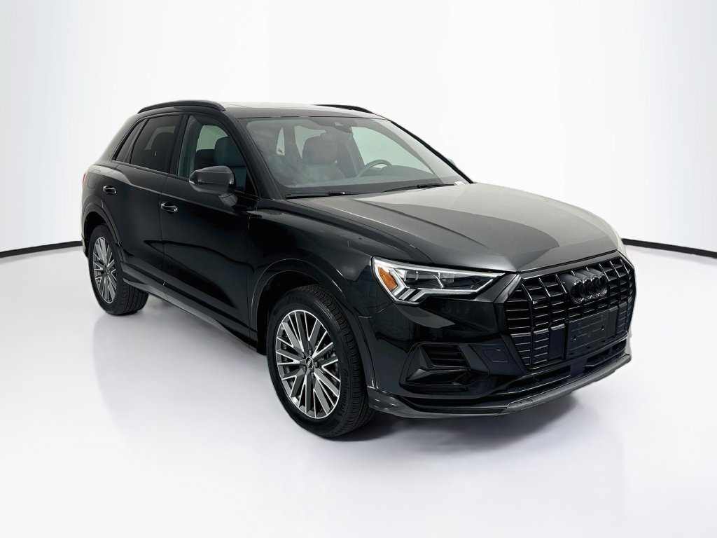 Certified 2023 Audi Q3 2.0T Premium w/ Convenience Package AWD/4WD image 3