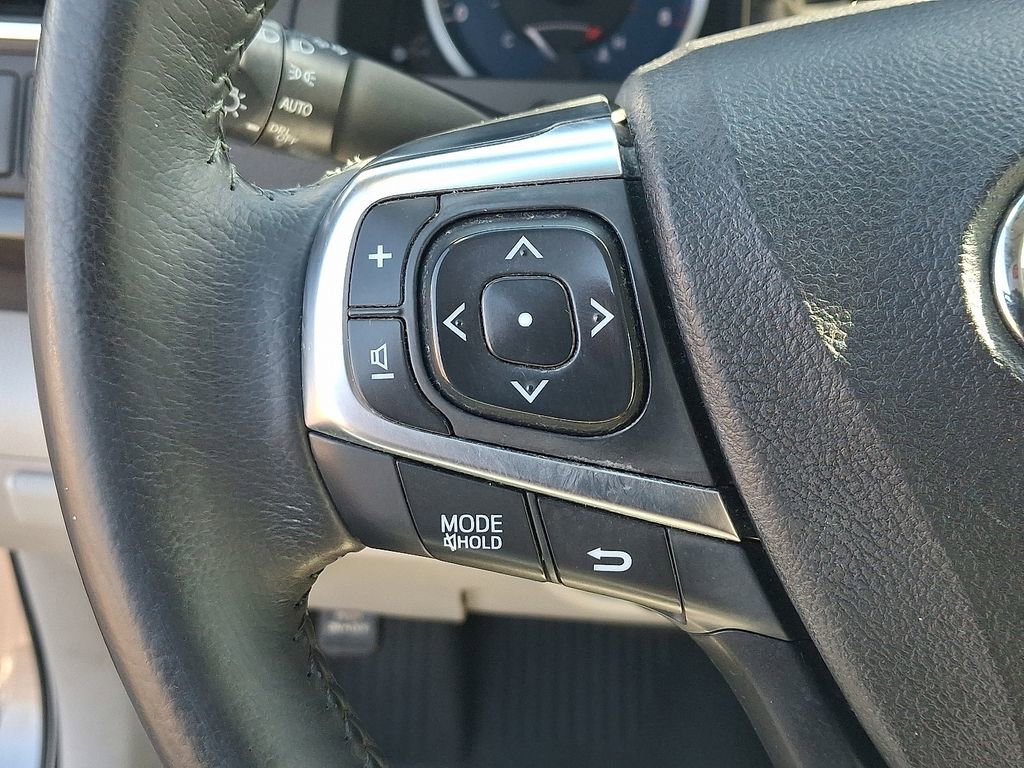 Used 2017 Toyota Camry XLE FWD image 21