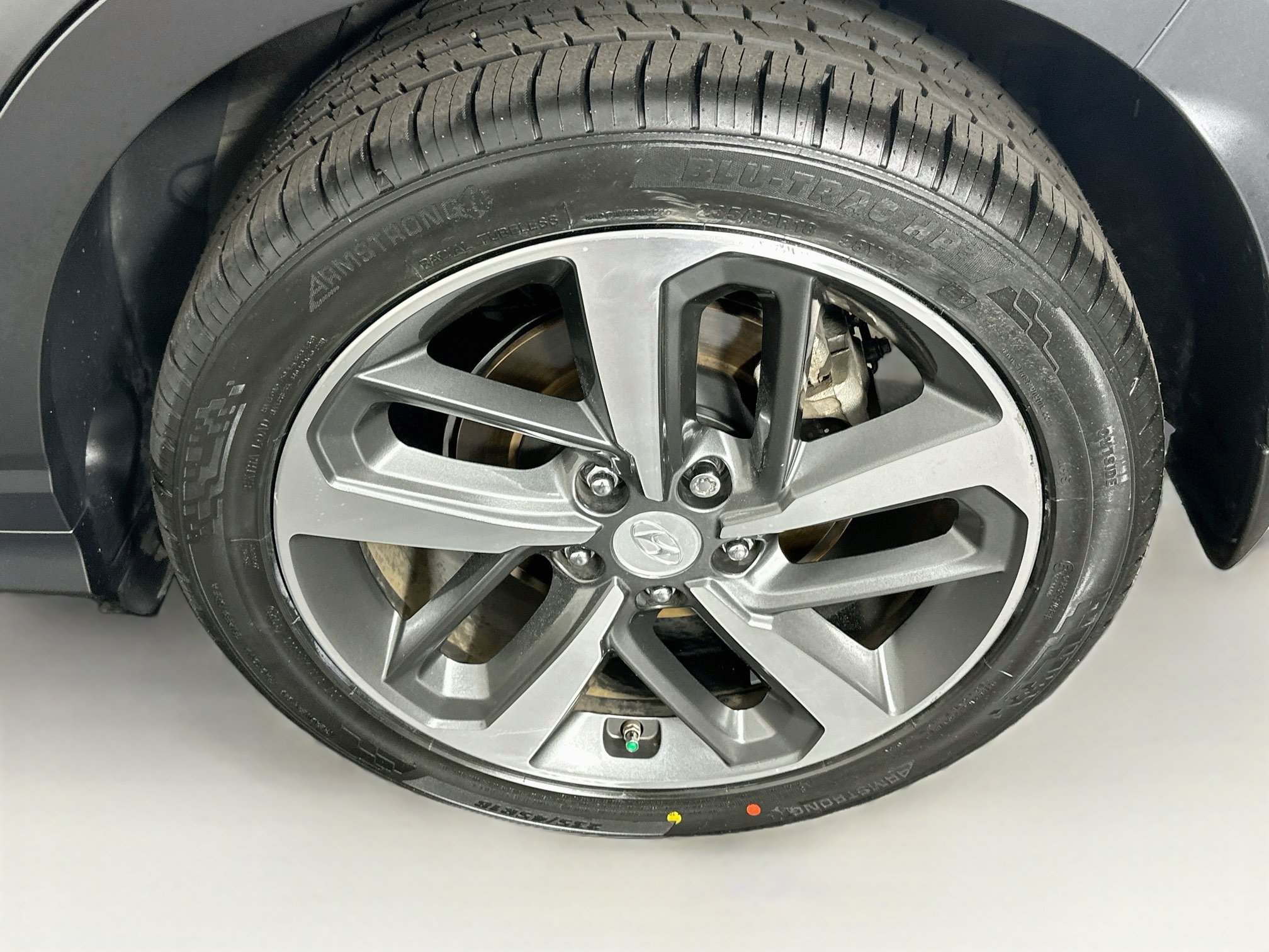 Used 2019 Hyundai Kona Limited FWD image 11