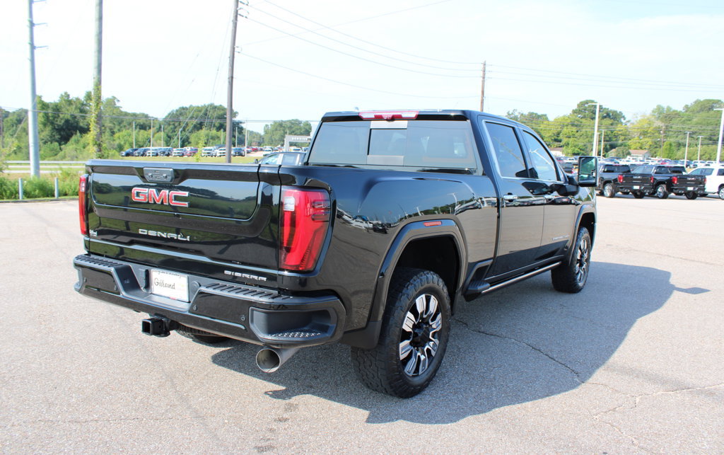 Used 2025 GMC Sierra 2500 Denali w/ Denali Reserve Package AWD/4WD image 7