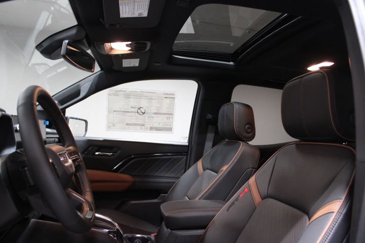 New 2026 GMC Canyon AT4 w/ Technology Plus Package image 4