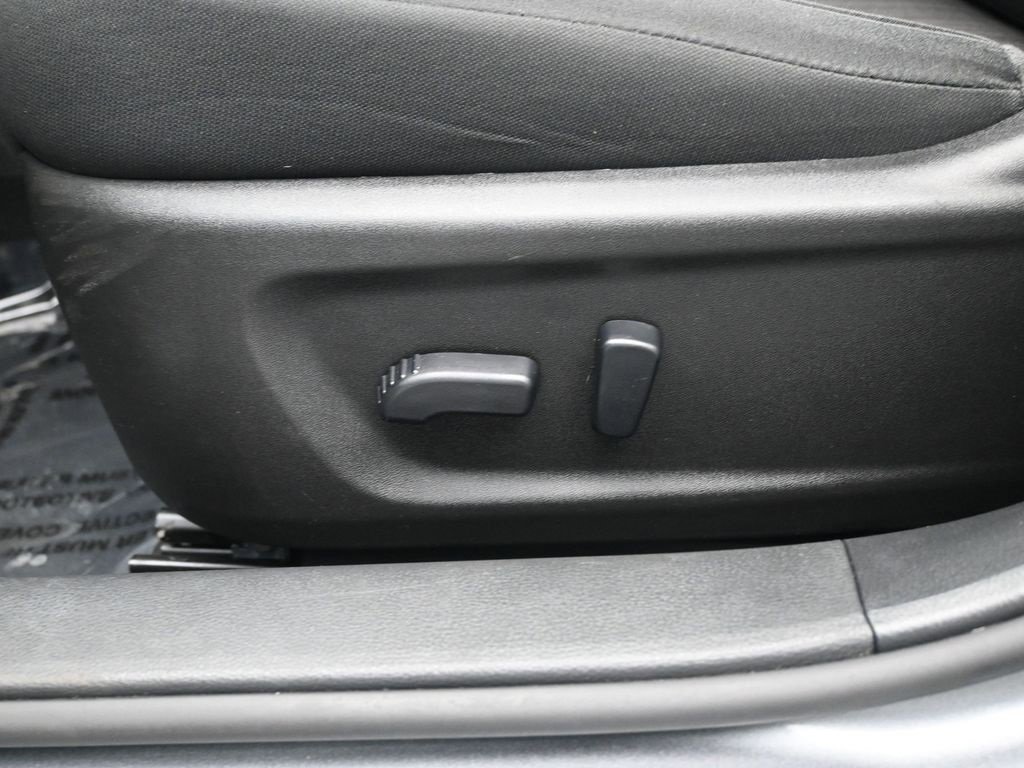 Used 2024 Nissan Altima 2.5 SV image 10