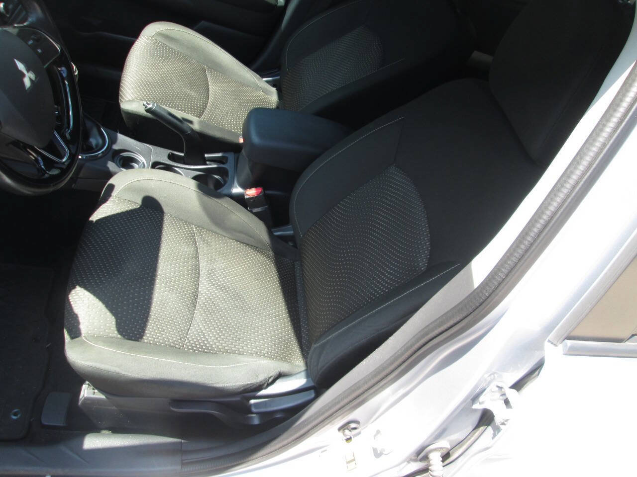 Used 2016 Mitsubishi Outlander Sport ES FWD image 14