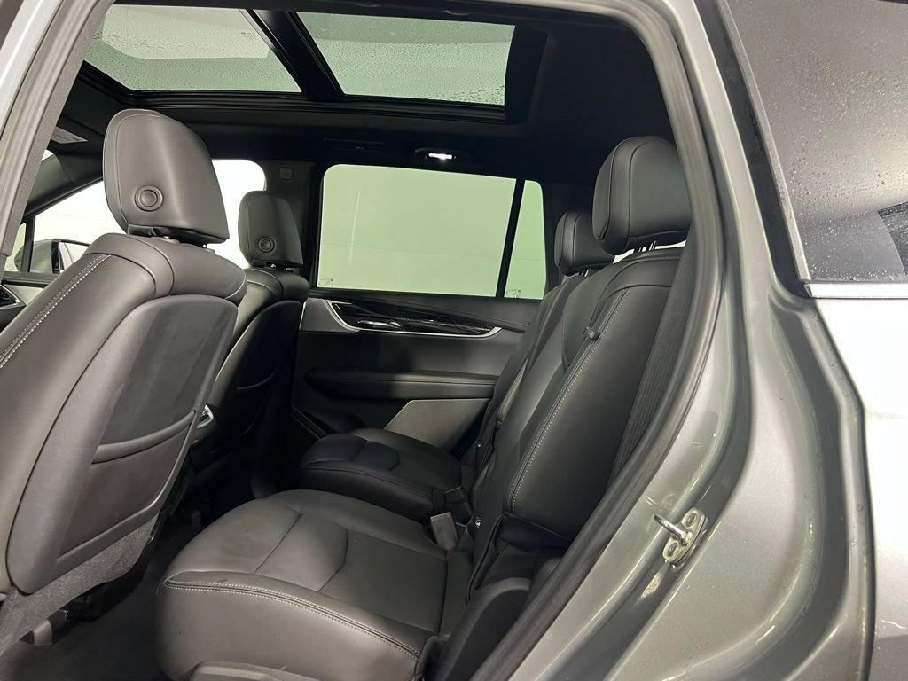 Used 2025 Cadillac XT6 Premium Luxury image 25
