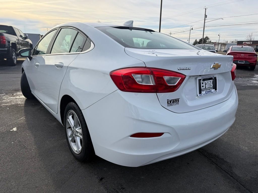 Used 2017 Chevrolet Cruze LT image 7