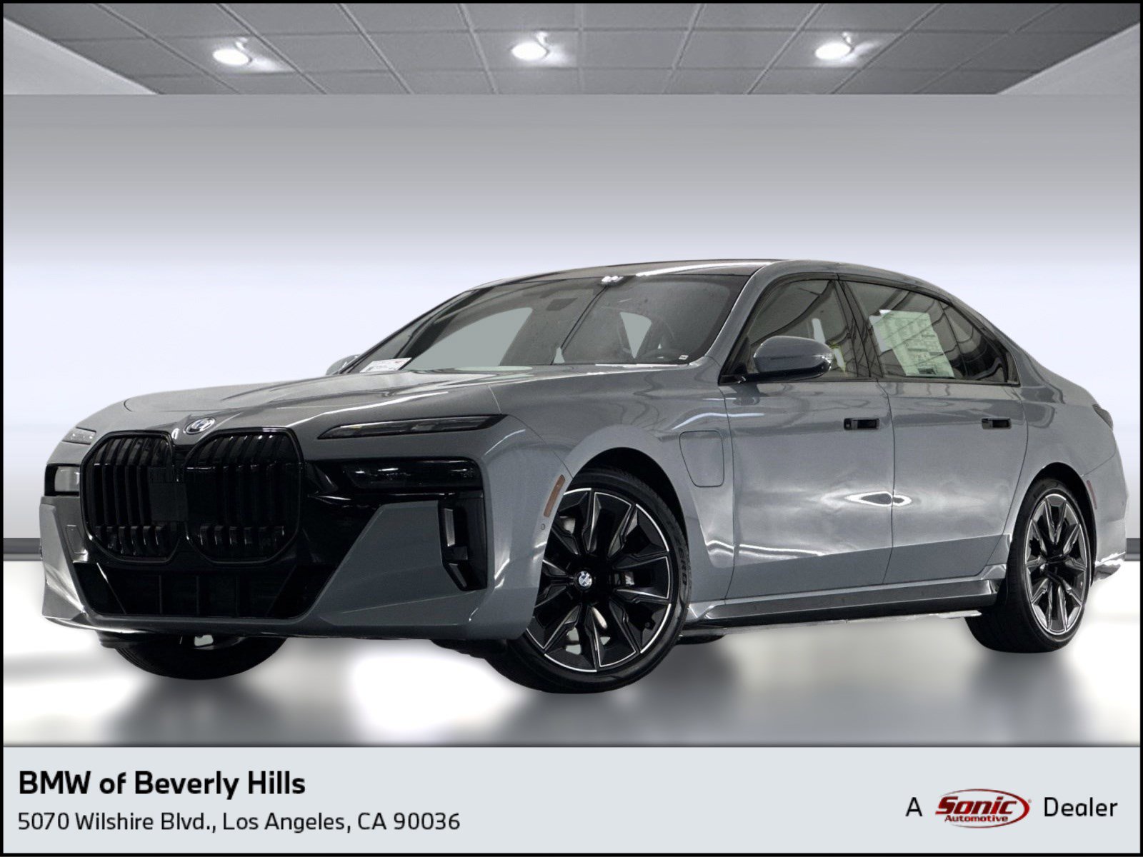 New 2026 BMW 750e xDrive w/ Executive Package image 1