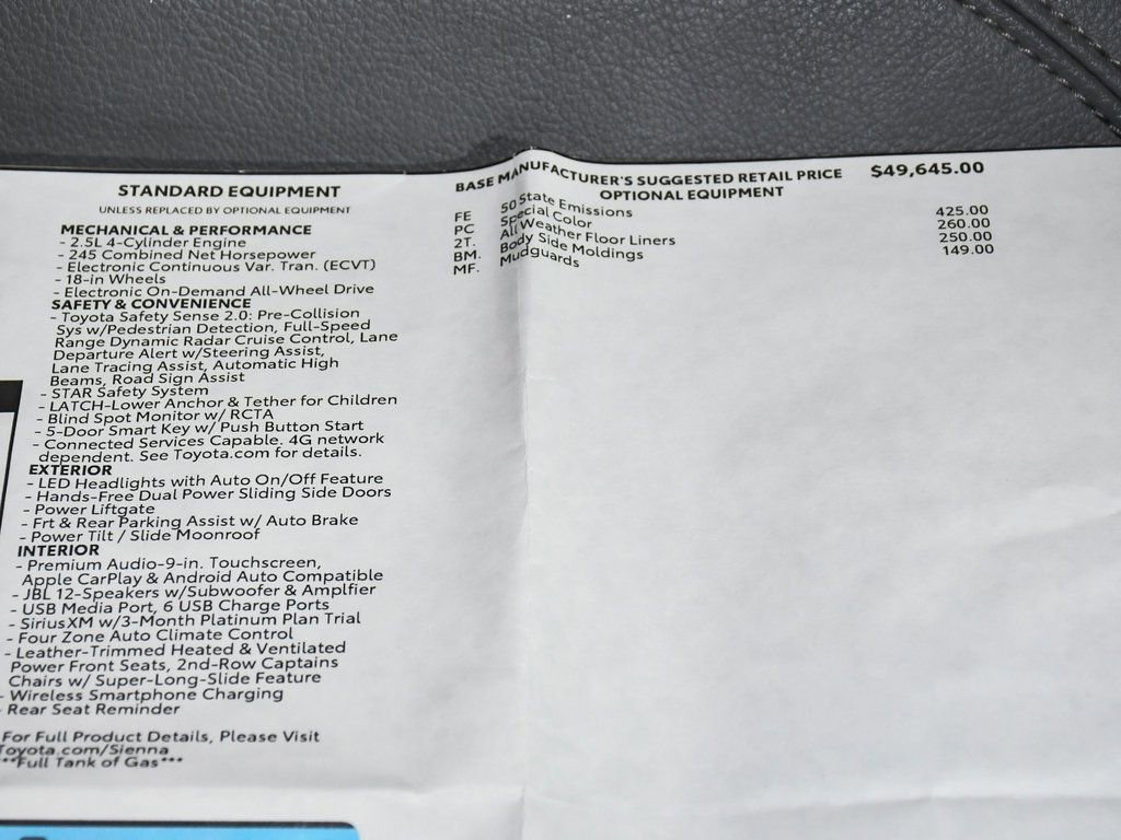 Used 2023 Toyota Sienna Limited image 64